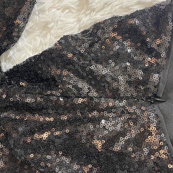 Lulu's Shimmering Black SEQUIN ONE ARM CROP TOP WOMENS SIZE XS - Picture 7 of 7